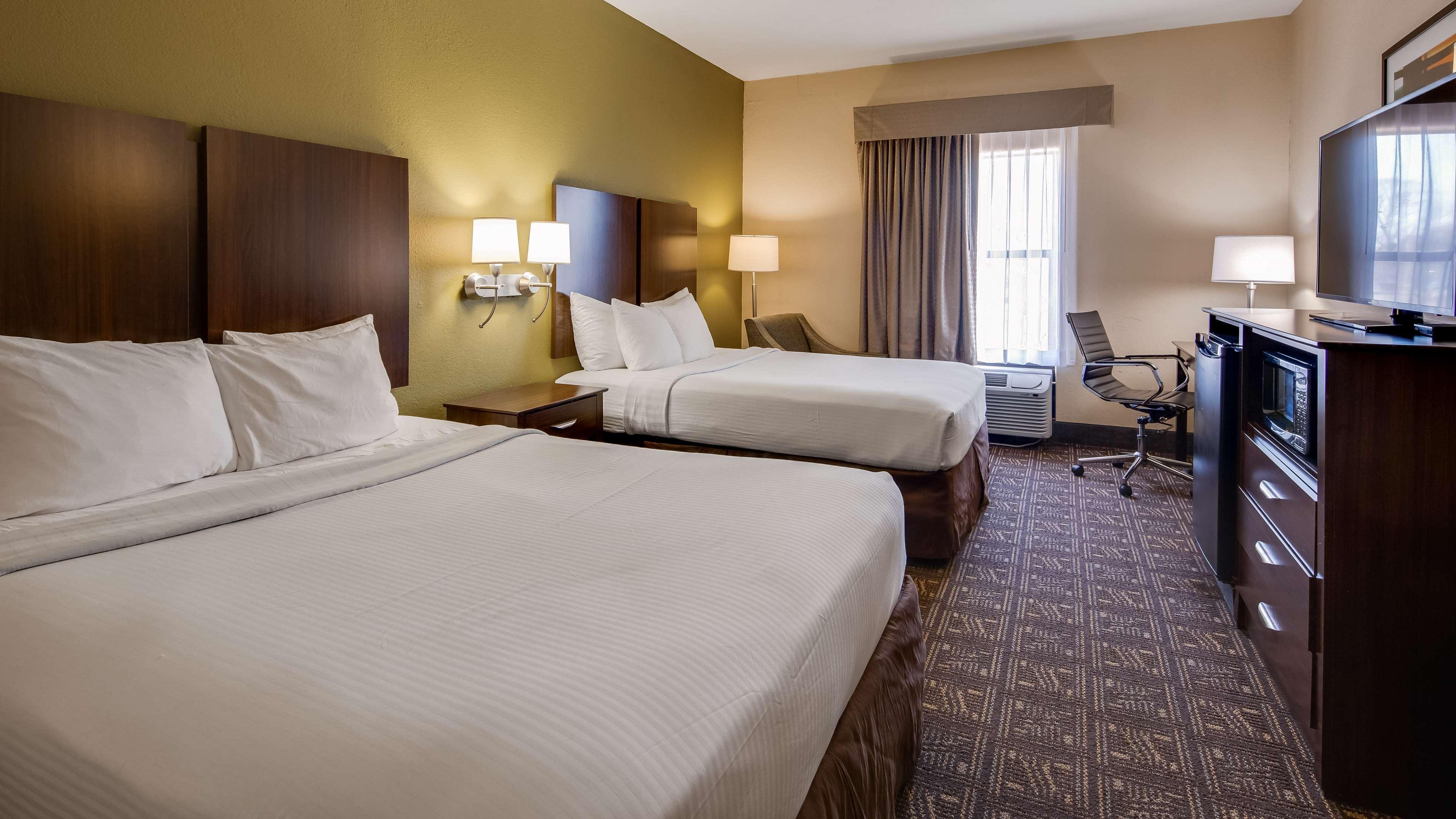 Best Western Rayne Inn Bagian luar foto