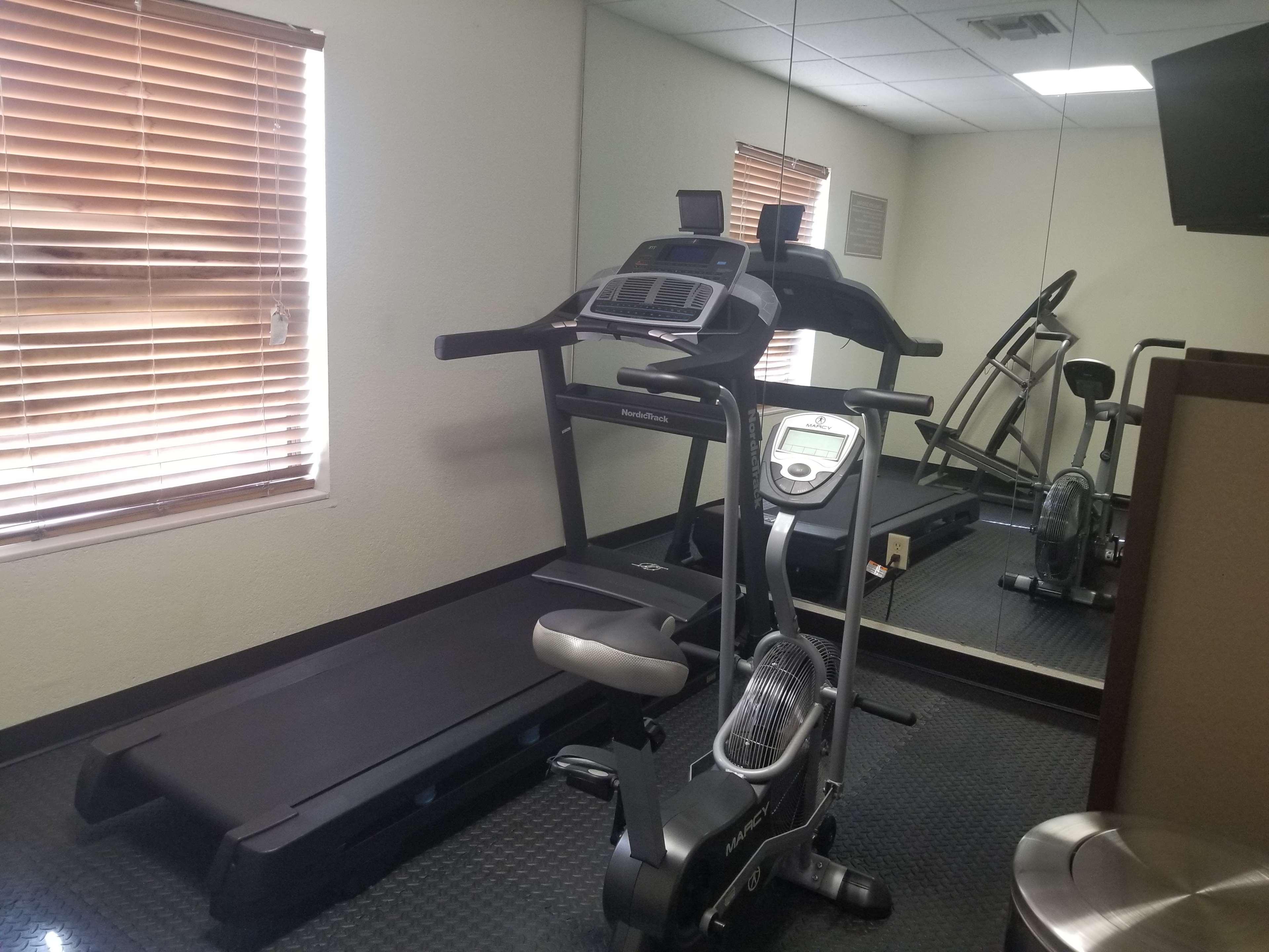 Best Western Rayne Inn Bagian luar foto