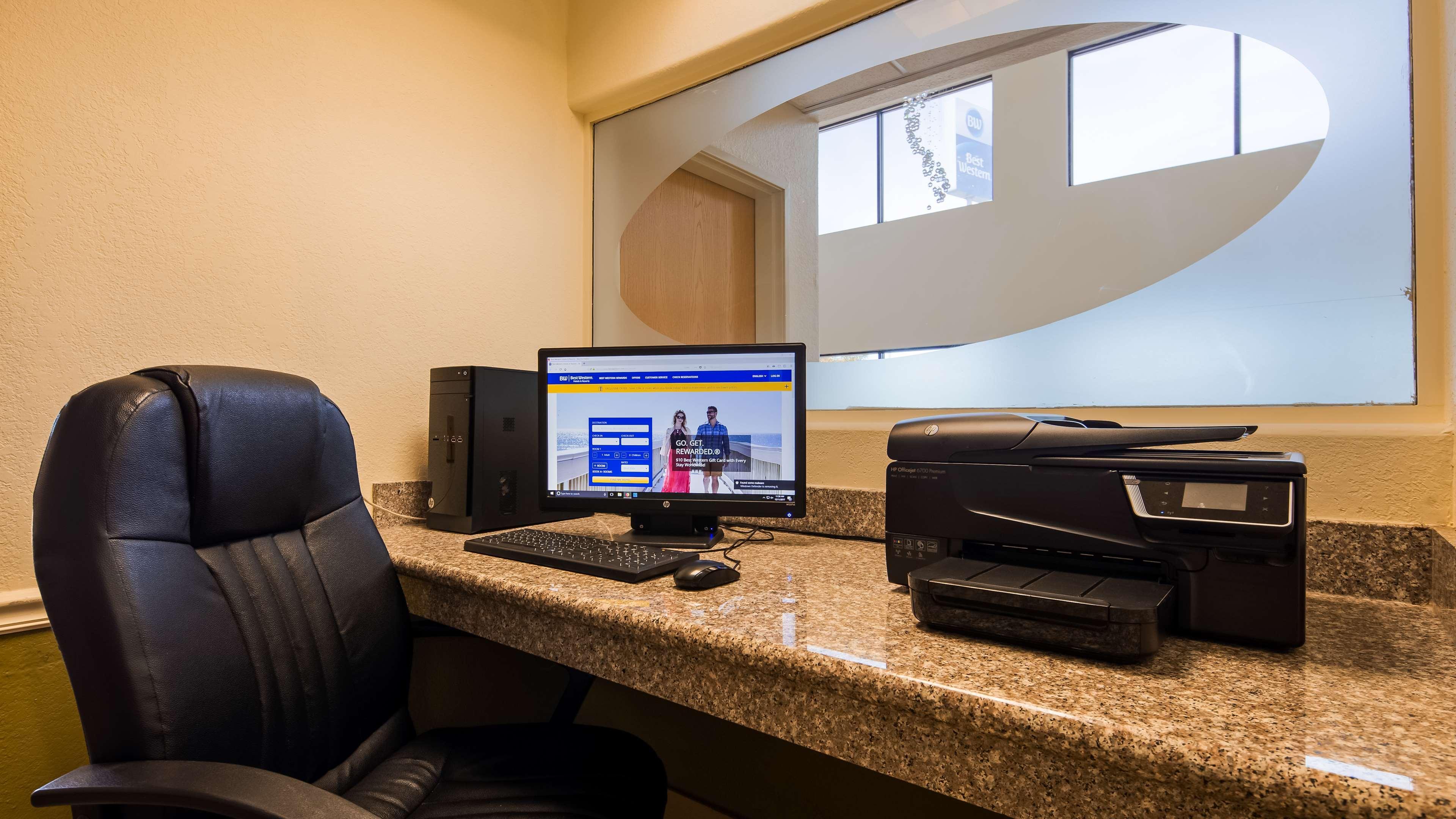 Best Western Rayne Inn Bagian luar foto