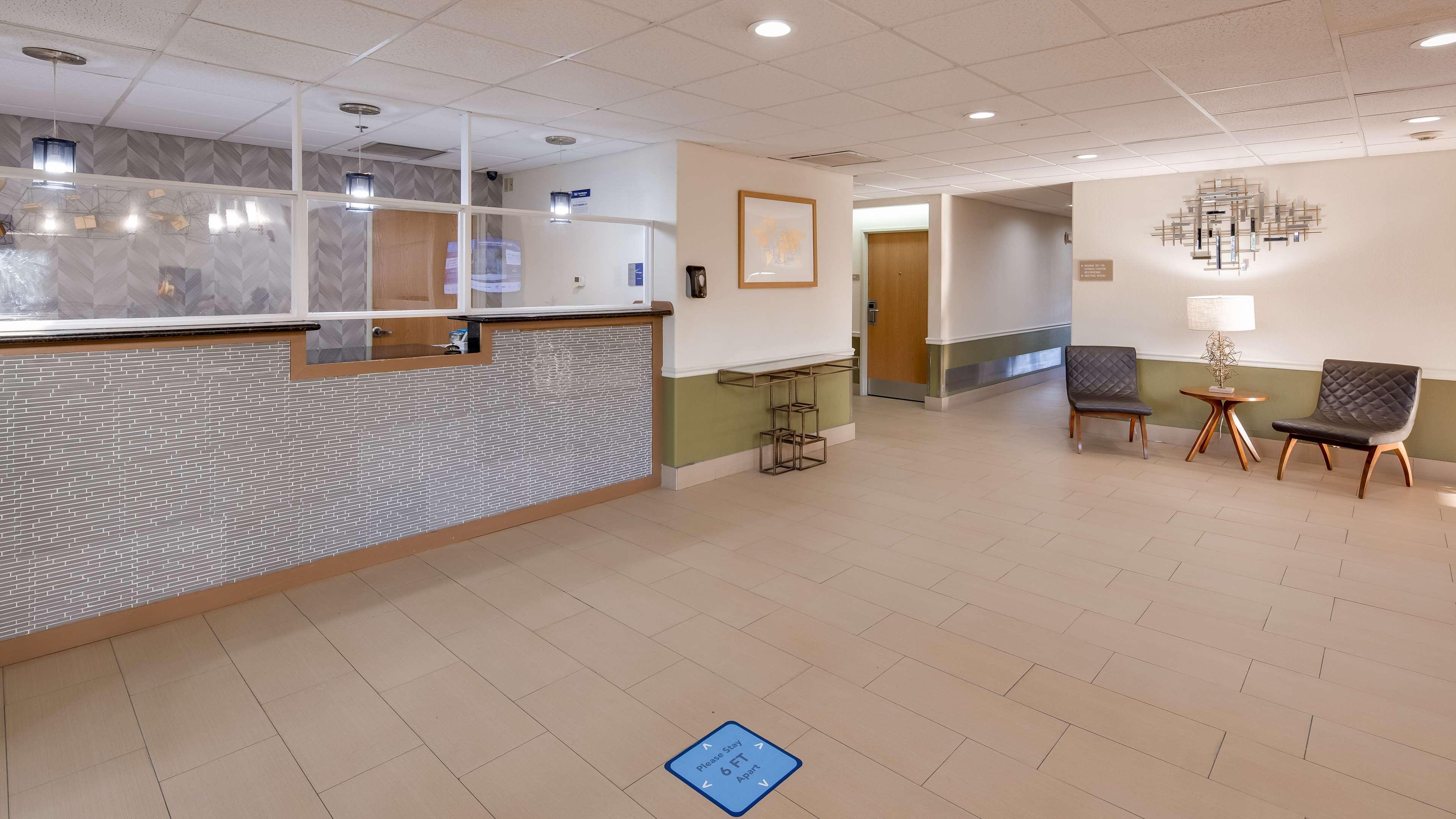 Best Western Rayne Inn Bagian luar foto